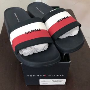 Sz 9 Tommy Hilfiger wmn’s slides New in box